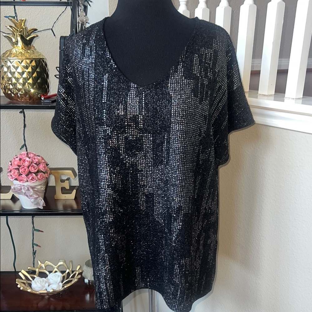 Indigo Rose Graphic Sequin T-Shirt size XL